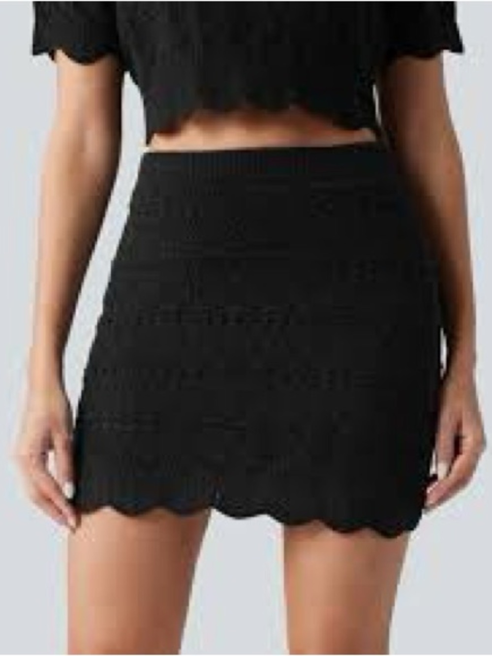 HALARA Black Scalloped Knit Mini Skirt